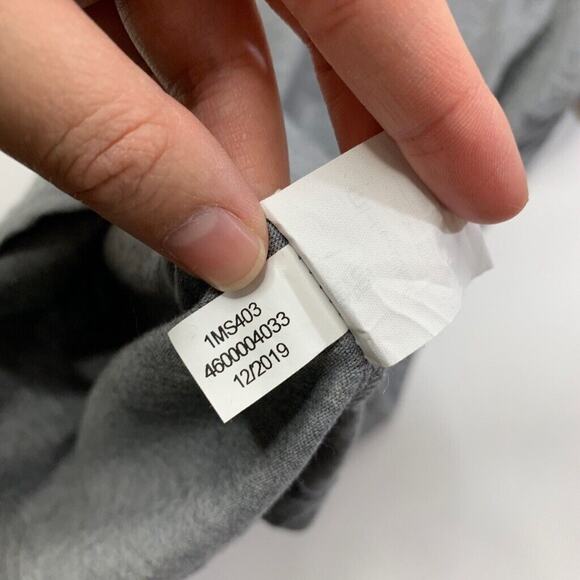 Travis Mathew T Shirt Mens L Grey Pima Cotton St Patrick's Day Shot Of Whiskey - Picture 8 of 10